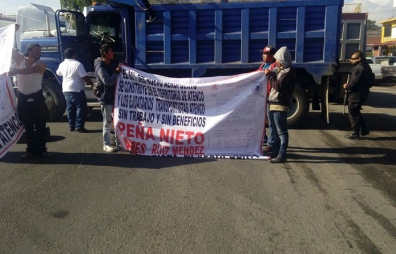 Transportistas de la ctm bloquean vialidad en demanda de trabajo