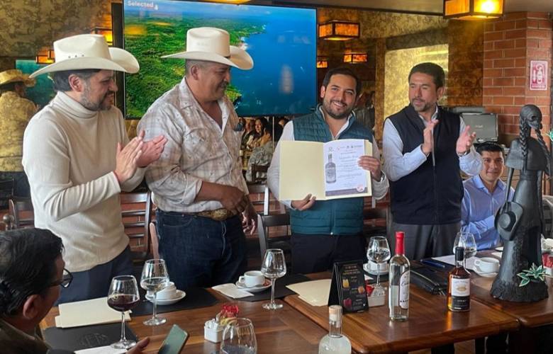 Insisten productores de mezcal en luchar por la denominación de origen