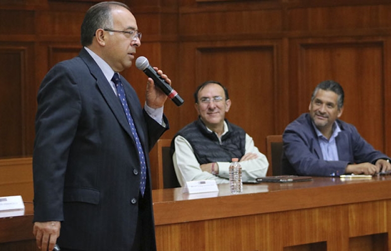 Impostergable políticas públicas para  generar energías limpias renovables