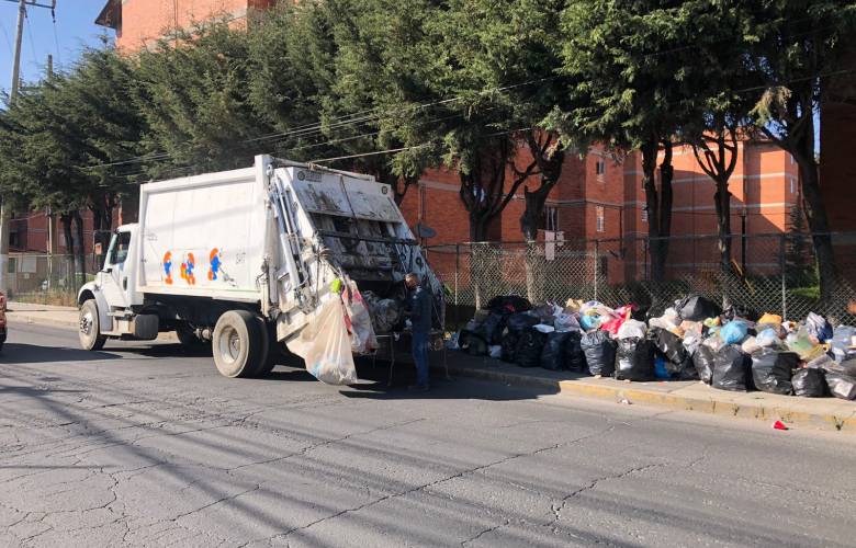 Reestablecen servicios de recolección de residuos sólidos en Toluca