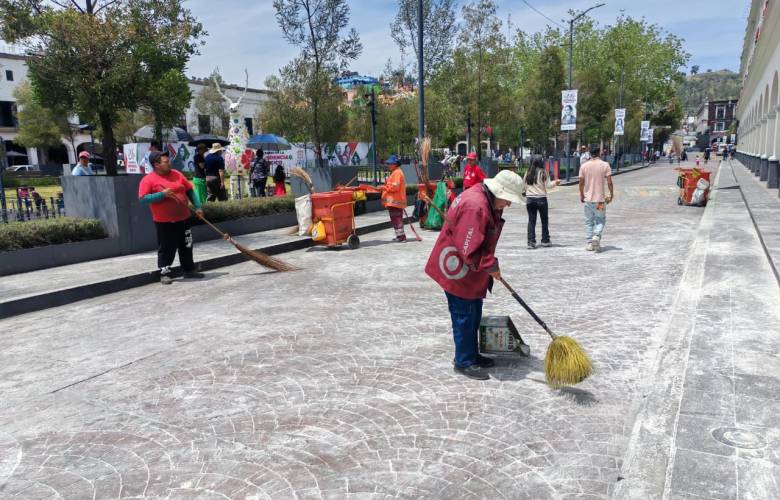 Retira Toluca 15 toneladas de basura tras festejos patrios