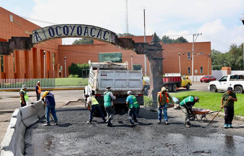 Mantiene Ocoyoacac trabajos de rehabilitación vial con Brigada Antibaches