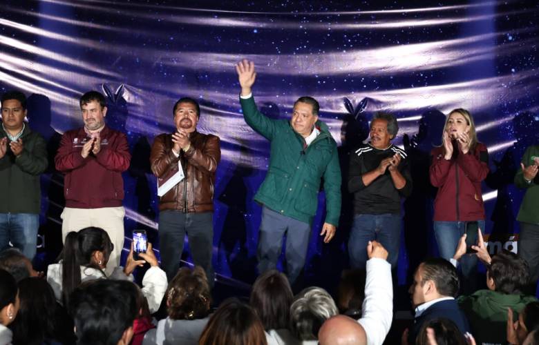 Enciende Ricardo Moreno nuevas luminarias para fortalecer el alumbrado en comunidades del norte de Toluca
