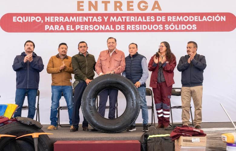 Entrega Toluca herramientas y equipamiento al personal de limpia para mejorar sus condiciones laborales