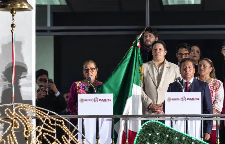 Encabeza Azucena Cisneros el Grito de Independencia en Ecatepec