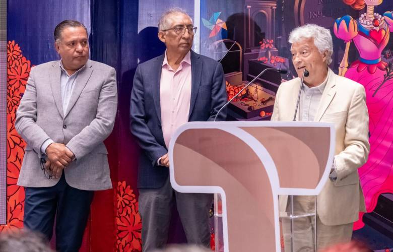 Presenta Ricardo Moreno estudio de la UNAM para investigar hundimientos en Toluca