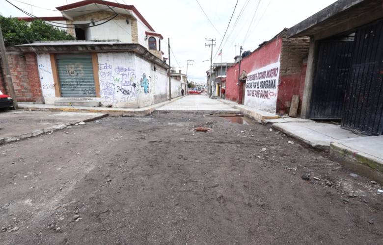 Rehabilita Toluca la calle El Nevado en Cacalomacán para mejorar la movilidad en la zona sur
