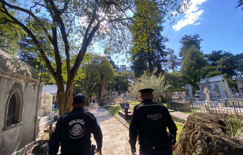 Desplegará Toluca 500 policías en 38 panteones por celebraciones de Día de Muertos