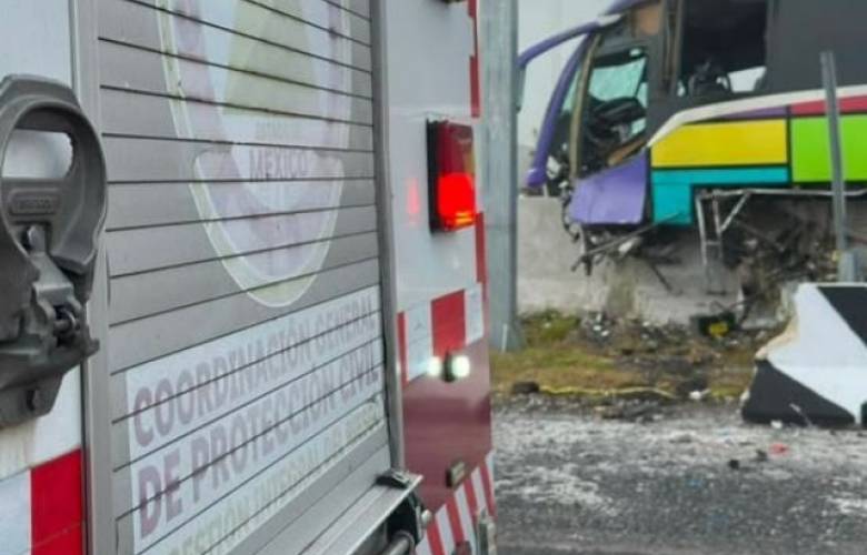 Despliegan operativo tras accidente de autobús en Atlacomulco; reportan 33 lesionados