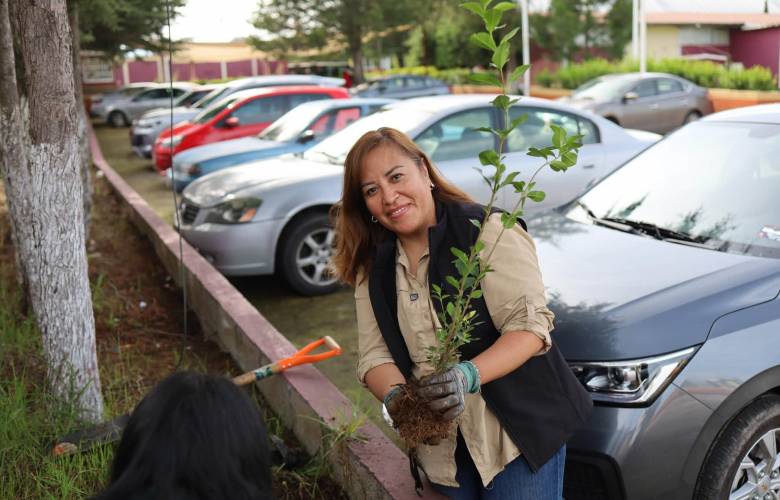 Encabeza Ocoyoacac jornada de reforestación en escuela secundaria