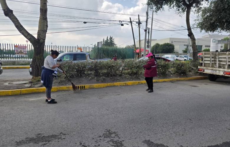 Refuerzan Toluca y CODHEM limpieza de espacios públicos con jornada ambiental