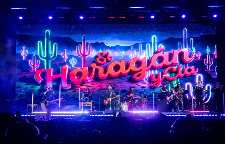 Reúne El Haragán y Cía a más de 70 mil personas en concierto gratuito en Toluca