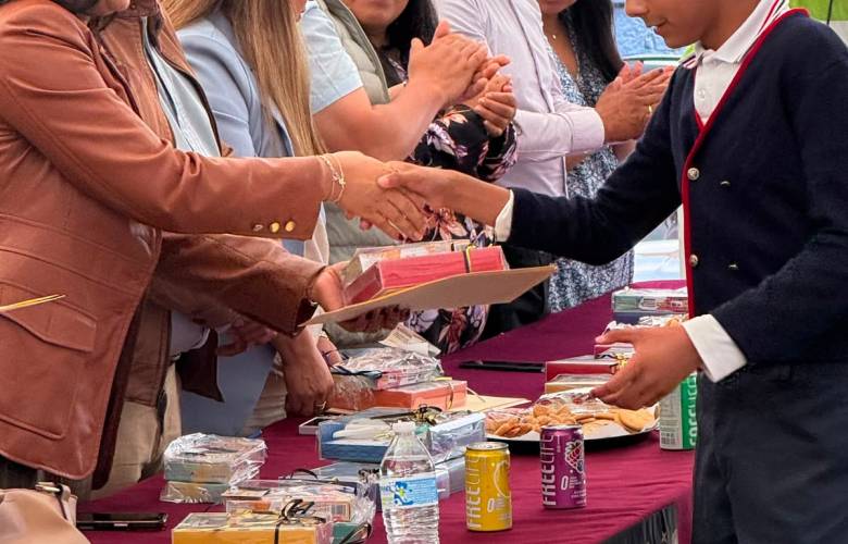 Huixquilucan cierra ciclo escolar con 32 planteles renovados y más de 15 mil becas entregadas