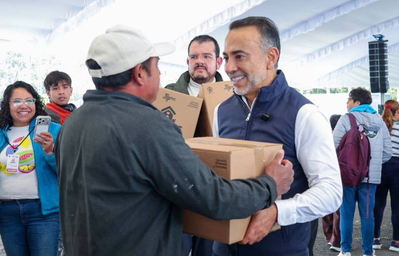 Entrega Metepec canastas alimentarias a través del programa Familias Felices