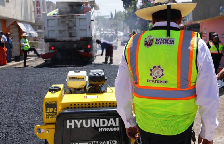 Refuerza Ecatepec programa de bacheo con participación de vecinos