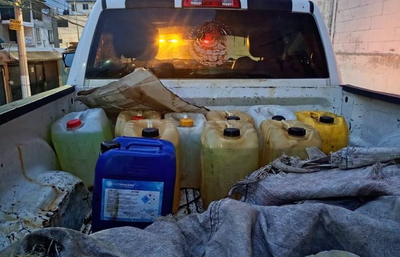 Detienen a sujeto con 200 litros de hidrocarburo en Ecatepec
