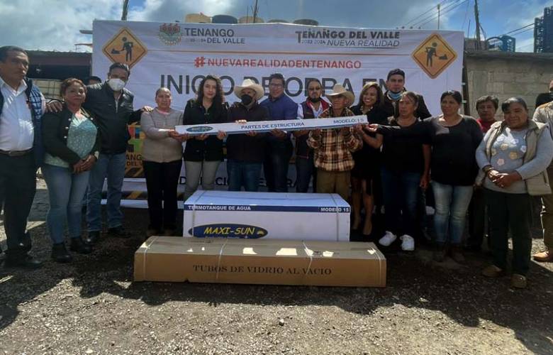 Entrega Roberto Bautista calentadores solares a familias más vulnerables de Tenango del Valle 