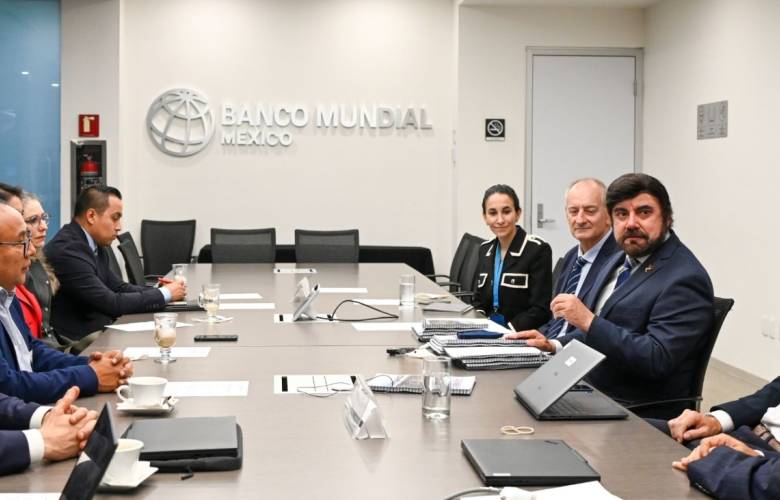 Impulsan nuevos espacios públicos alrededor de “El Insurgente”