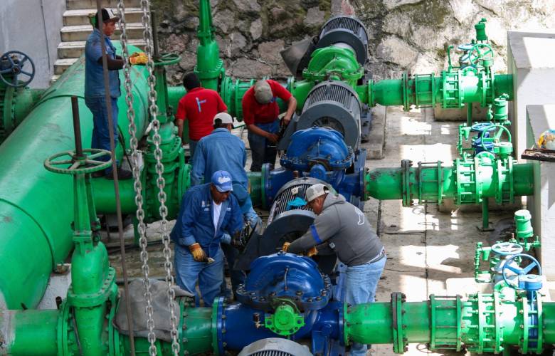 Recupera CAEM 35 por ciento del abasto de agua en Toluca tras reparar falla en bombeo