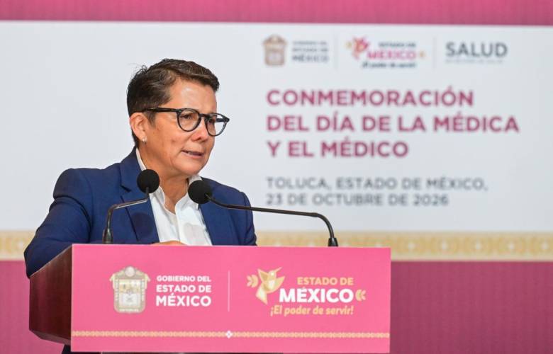 Reconoce Delfina Gómez la vocación y trayectoria del personal médico del EdoMéx