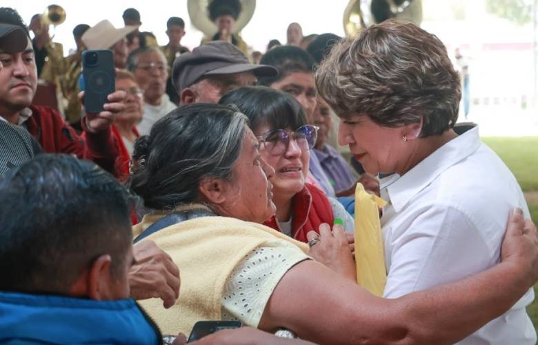 Lleva Delfina Gómez su tercer informe a cuatro regiones del Estado de México