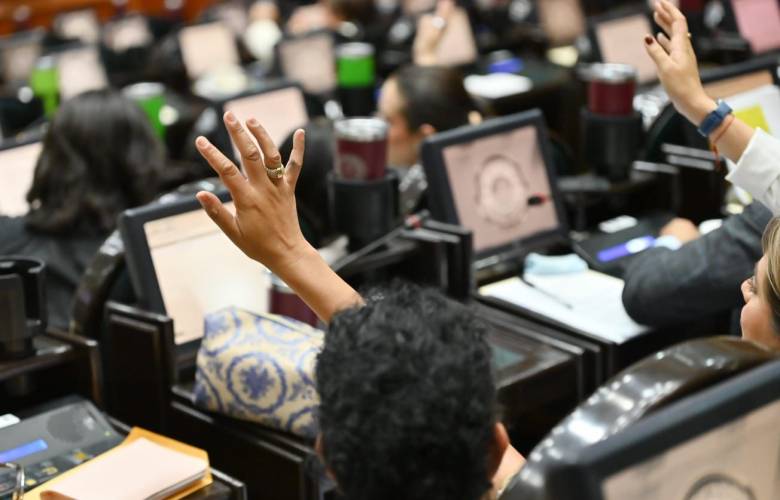 Avalan libre elección de apellidos e identidades no binarias en actas de nacimiento