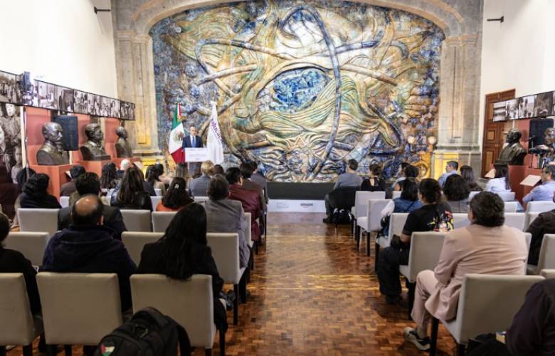 SEP y Amazon México lanzan convocatoria para impulsar el talento literario emergente