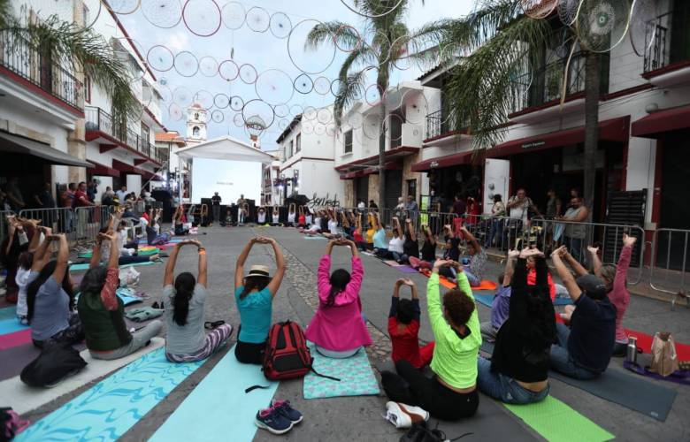 Continua encuentro Nacional de yoga en Ixtapan de la sal 