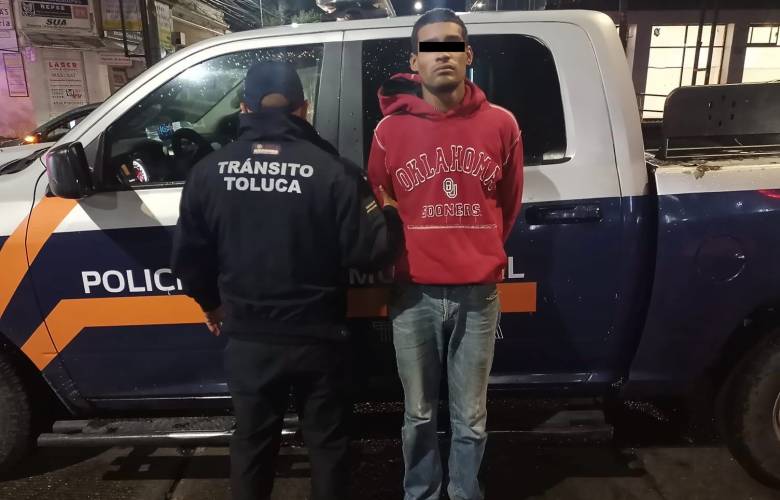 Detienen en Toluca a motociclista que circulaba en unidad con reporte de robo