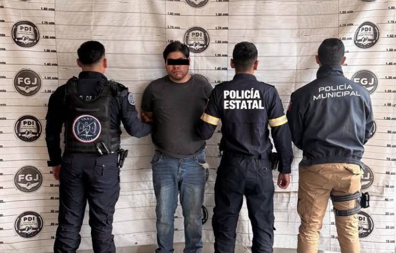 Detienen a un hombre y aseguran vehículo robado tras cateo en Toluca