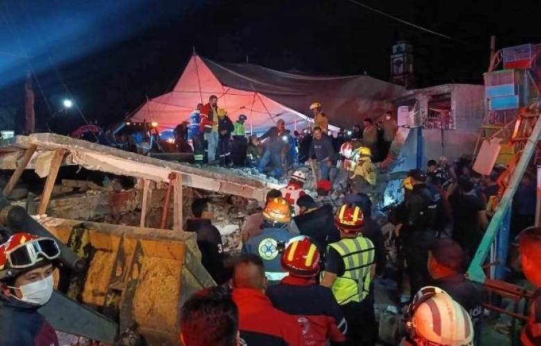 Deja explosión de pirotecnia al menos 20 heridos en fiesta patronal de Temascalcingo