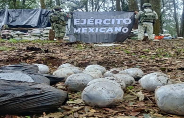 Detienen a personas y aseguran drogas, armas y vehículos en ocho entidades del país