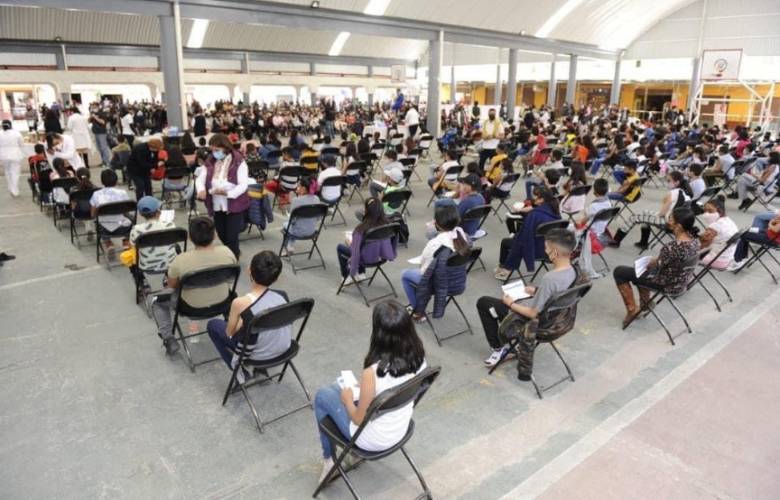 En San Mateo Atenco aplicaron mil 270 dosis a niños de 10 y 11 años 