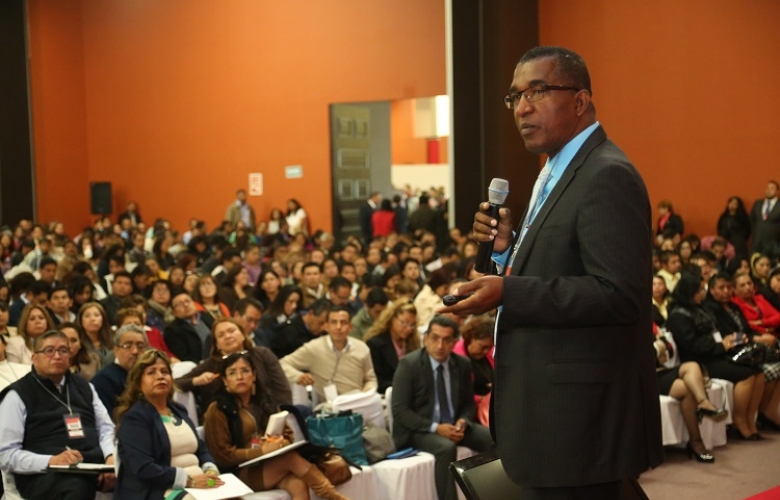 Cuentan maestros mexiquenses con opciones para su formación continua