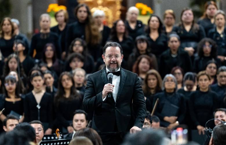 Ofrece OFiT emotiva noche llena de memoria, música y cariño que trasciende la vida y muerte