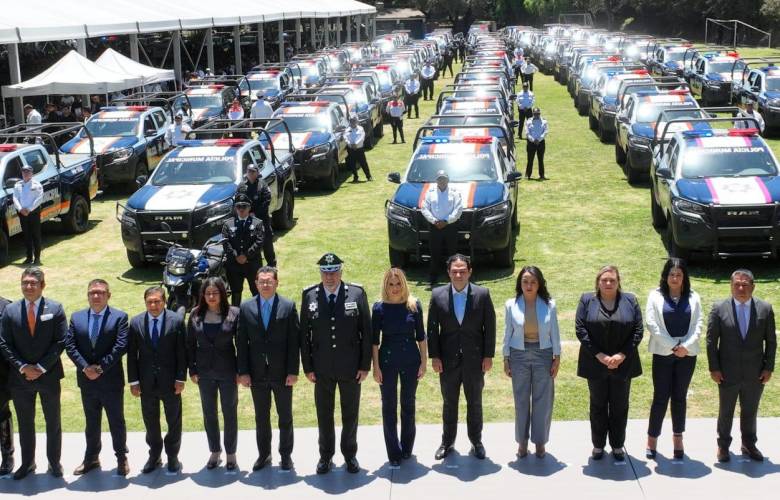 En los primeros 100 días de gobierno, Huixquilucan entrega 100 patrullas nuevas