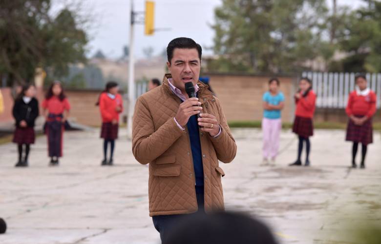 Entregan rehabilitación de infraestructura para abastecer agua en Almoloya de Juárez: Oscar Sánchez García 