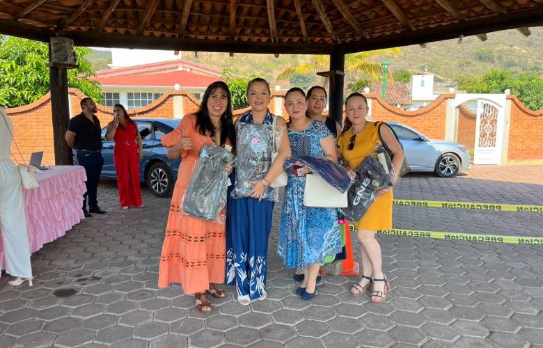 Celebra SMSEM a miles de mamás maestras con actividades en todo el Estado de México