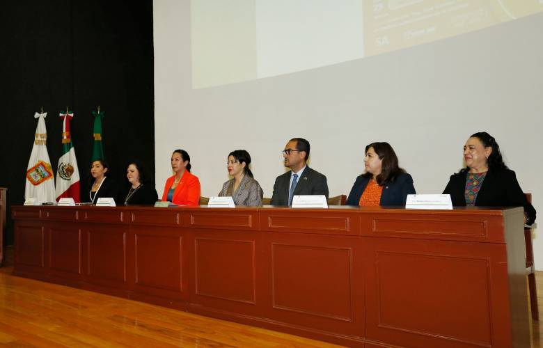 Fomenta UAEMéx igualdad laboral