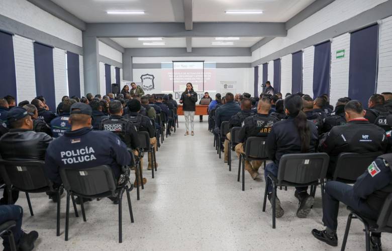 Capacitan a policías municipales del EdoMéx para actuar en marchas del 8M con perspectiva de género