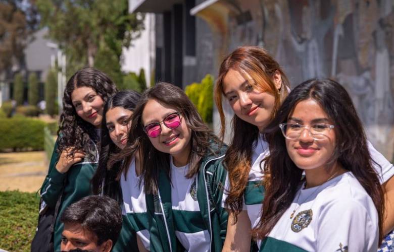 Regresaron  a la UAEMEX mil 965 estudiantes que habían suspendido sus estudios tras la pandemia