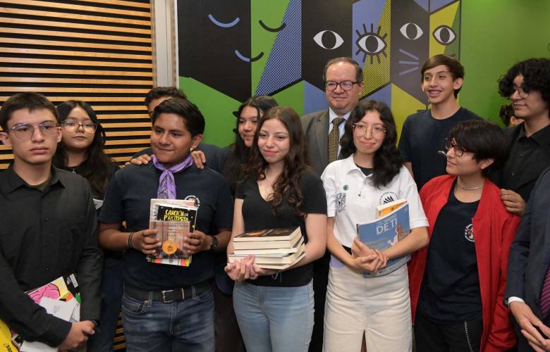 Aumenta la UNAM más de 1,600 lugares en educación media superior