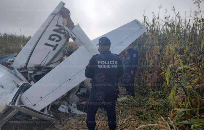 Mueren tres personas al desplomarse aeronave en Otzolotepec