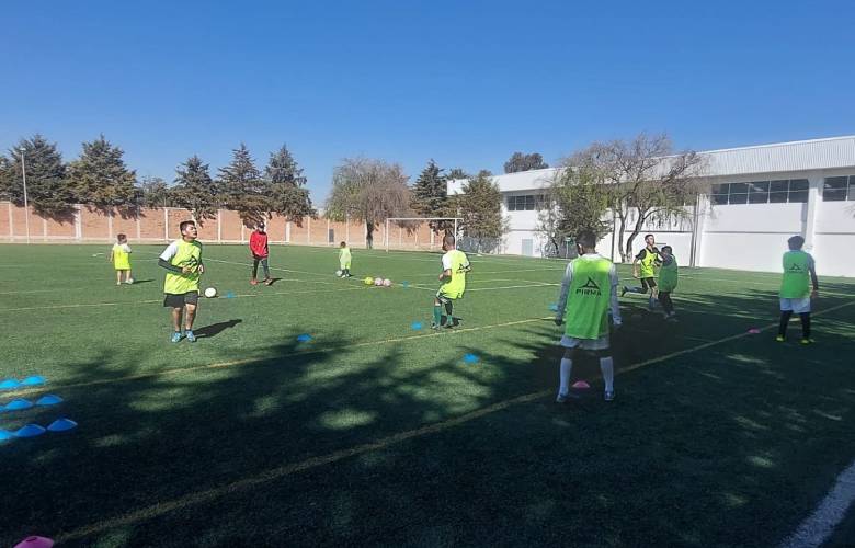 Cuenta centro de formación deportiva Edoméx con escuela de fútbol rápido 