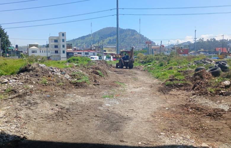 Retiran 10 toneladas de basura en paso peatonal de Toluca