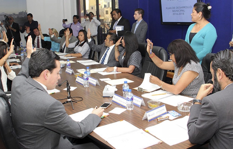 Huixquilucan aprueba el plan de desarrollo municipal 2016-2018