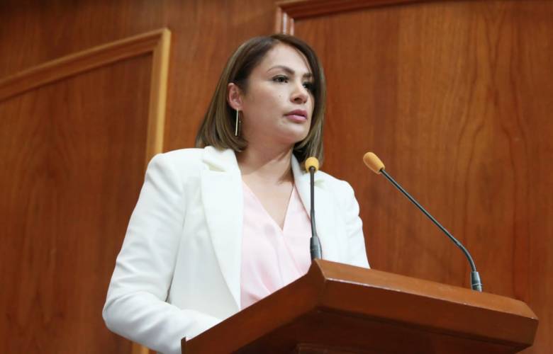 Yesica Rojas presenta iniciativa para crear el Centro Estatal de Identificación Humana