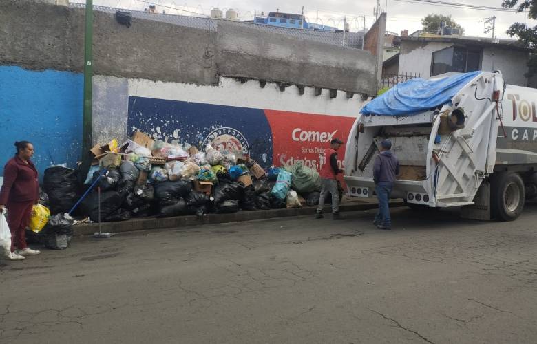 Retira Servicios Públicos de Toluca tiradero clandestino