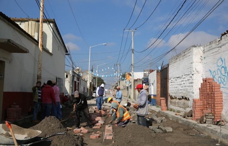 Preparan apertura de nuevas calles en centro de metepec