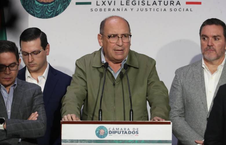 La próxima semana se aprobará Ley de Amparo, Miscelánea Fiscal y Ley de Ingresos: diputado Ricardo Monreal